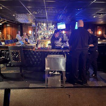 The Top Steakhouse - The bar - Steakhouses Near Me - Columbus, Ohio The Top Steakhouse - The bar - Steakhouses Near Me - Columbus, Ohio