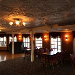 Spirit of Peoria - Main gallery where the bar is, nice place to hang out, very elegant decor