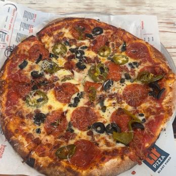Lit Pizza - Covington - Pizza Near Me - Covington, Louisiana