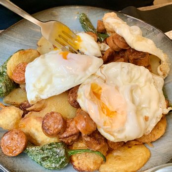 La Española - Huevos Rotos con Chistorras - Spanish Near Me - Madrid, M La Española - Huevos Rotos con Chistorras - Spanish Near Me - Madrid, M