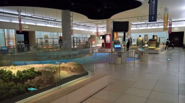 Okinawa Prefectural Museum and Art Museum (Okimyu) by null