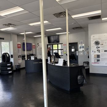 Tire Kingdom - Chris - Tires Near Me - Royal Palm Beach, Florida Tire Kingdom - Chris - Tires Near Me - Royal Palm Beach, Florida