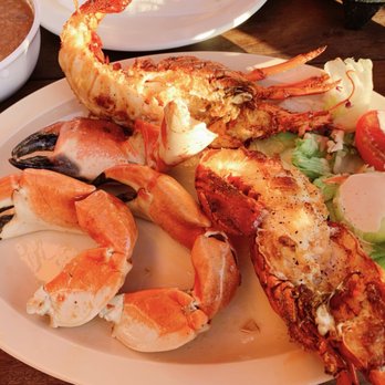 Las Brisas - Lobster and crab plate - Seafood Near Me - Puerto Nuevo, BCN