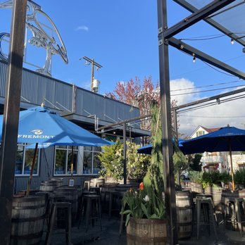 Fremont Brewing - Outdoor patio - Breweries Near Me - Seattle, Washington Fremont Brewing - Outdoor patio - Breweries Near Me - Seattle, Washington