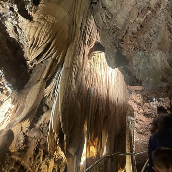 Meramec Caverns - Tours Near Me - Sullivan, Missouri Meramec Caverns - Tours Near Me - Sullivan, Missouri