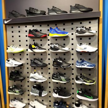 sportchek nike shoes