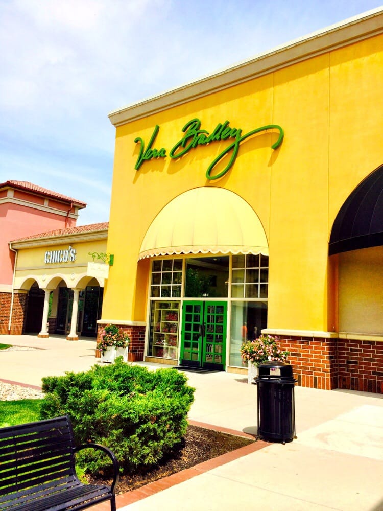 VERA BRADLEY 4120 W Jefferson Blvd, Fort Wayne, Indiana Accessories