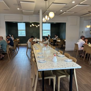 Break + Feast - Inside - Breakfast & Brunch Near Me - Koloa, Hawaii
