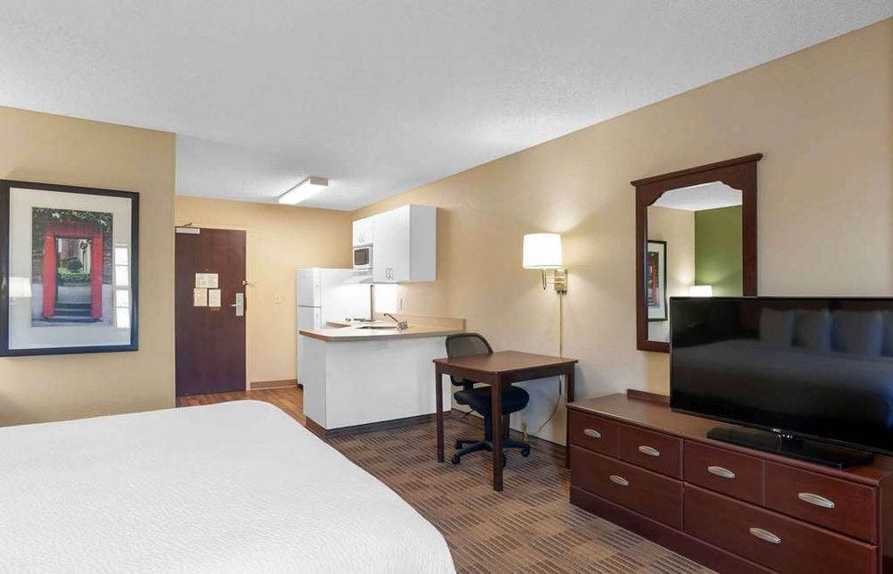 EXTENDED STAY AMERICA LOS ANGELES TORRANCE BLVD. Updated August