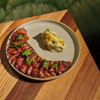 Lucia - ROPA FINA
12 oz ny strip + fufu mash + mojo rub - Caribbean Near Me - Los Angeles, California Lucia - ROPA FINA
12 oz ny strip + fufu mash + mojo rub - Caribbean Near Me - Los Angeles, California