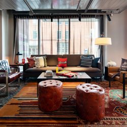 Moxy Louisville Downtown - Moxy Living Room