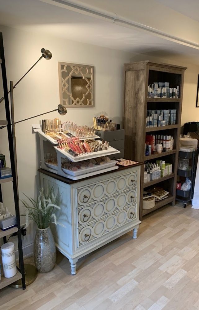 Amy Rojek Skin Care Logo