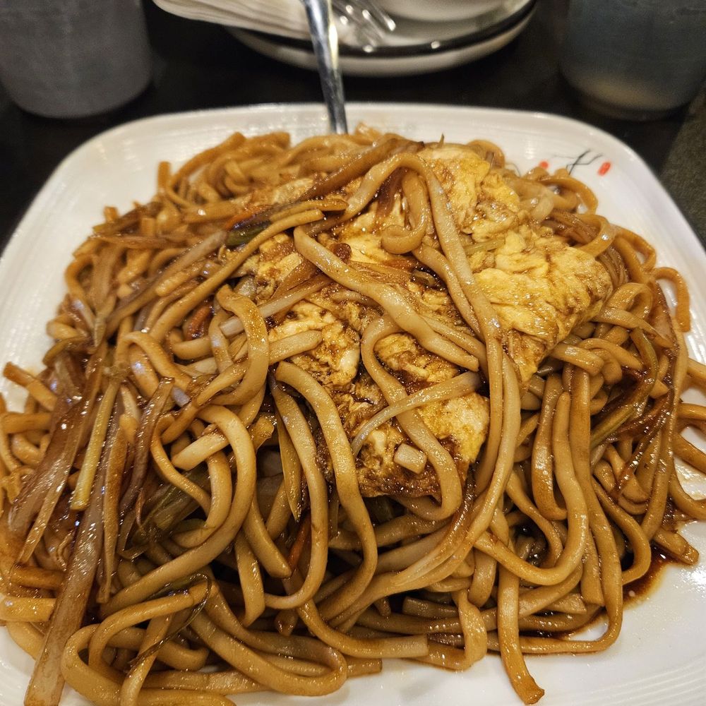 Cate Zone Chinese Cafe - House Special Stir Fry Noodles - Chinese Near Me - University City, Missouri