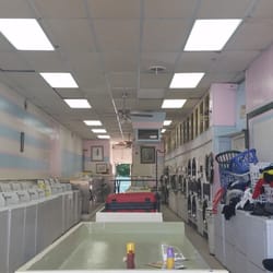 Geco Launderette - Coin Laundry area.