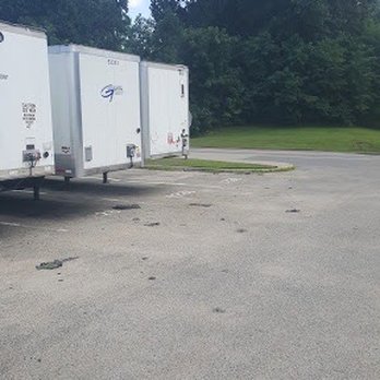 Anheuser Busch - Drop trailer yard - Breweries Near Me - Williamsburg, Virginia