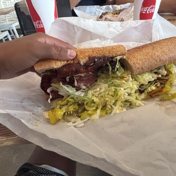 Hungry Bear Deli - Delis Near Me - Vista, California