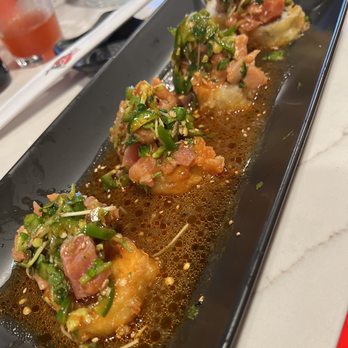 Razo Sushi Bar - Razo roll - Sushi Bars Near Me - Northridge, California