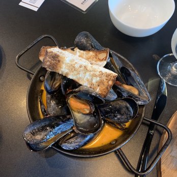 Flores Restaurant & Bar - Mussels and Chorizo - Bars Near Me - Wappingers Falls, New York Flores Restaurant & Bar - Mussels and Chorizo - Bars Near Me - Wappingers Falls, New York