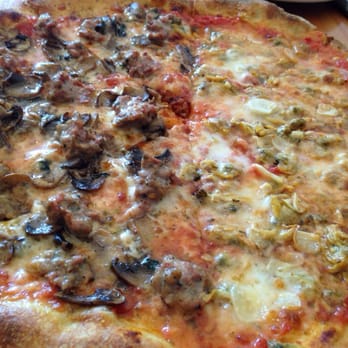 Pazzo - Half and half sausage and clams pizza - Pizza Near Me - San Carlos, California Pazzo - Half and half sausage and clams pizza - Pizza Near Me - San Carlos, California