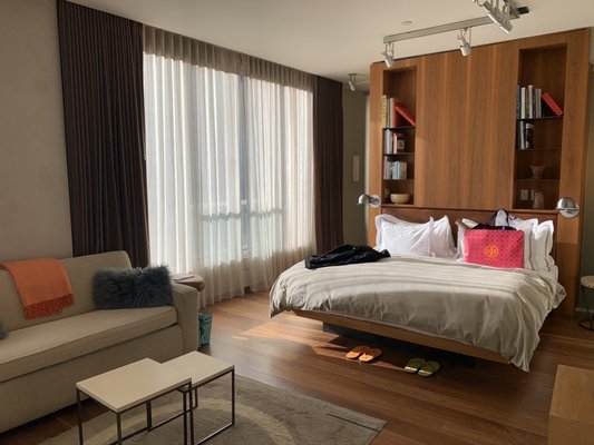 Chambers Hotel Central Park South, Sonder by null
