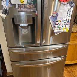 Refrigerator Refrigerator
