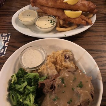 Elephant & Castle - Fish and Chips and Stuffed Yorkshire Pudding - Pubs Near Me - Chicago, Illinois Elephant & Castle - Fish and Chips and Stuffed Yorkshire Pudding - Pubs Near Me - Chicago, Illinois