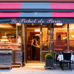 Le Pichet de Paris - entrée du restaurant et une partie de la terrasse