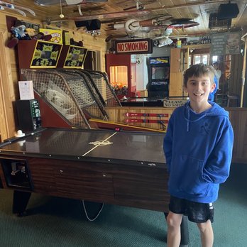 Fireside Lodge - Game room - Hotels Near Me - South Lake Tahoe, California Fireside Lodge - Game room - Hotels Near Me - South Lake Tahoe, California