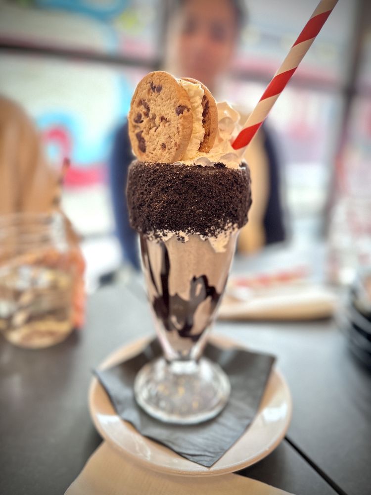 Social spots from Mom's Kitchen & Bar