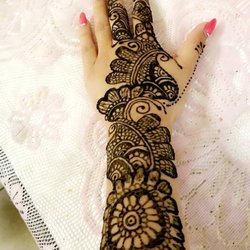 Henna tattoo done by bhana