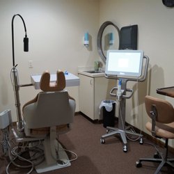 Kanas Orthodontics - Treatment Room and intraoral scanner so no more impressions!