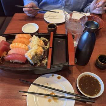 Sushi Katana - Their Lunch Specials. Awesome value for truly delicious Angel Roll and Sashimi / Nigiri lunch. Plus Sake - Sushi Bars Near Me - Orlando, Florida Sushi Katana - Their Lunch Specials. Awesome value for truly delicious Angel Roll and Sashimi / Nigiri lunch. Plus Sake - Sushi Bars Near Me - Orlando, Florida