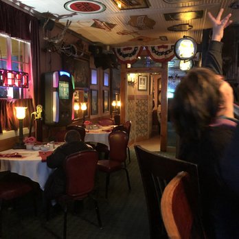 Finley's Bar & Grill - Bars Near Me - Manteca, California