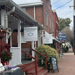 Potomac Chocolate - Entrance of Potomac Chocolate