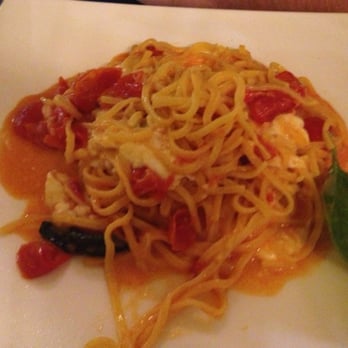 Life - Taglioni pasta with tomatoes and mozzarella - Italian Near Me - Rome, RM Life - Taglioni pasta with tomatoes and mozzarella - Italian Near Me - Rome, RM