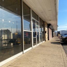 Exterior photo of Wash'UR'Clothes - Columbus, Ohio Exterior photo of Wash'UR'Clothes - Columbus, Ohio