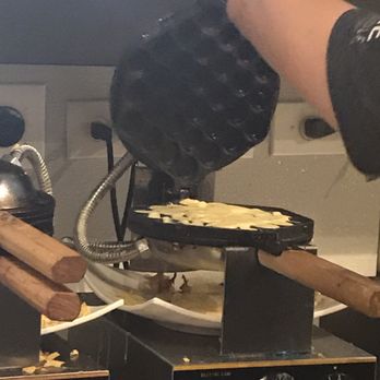 Joy Yee Plus - Bubble waffle being made fresh - Japanese Near Me - Chicago, Illinois Joy Yee Plus - Bubble waffle being made fresh - Japanese Near Me - Chicago, Illinois