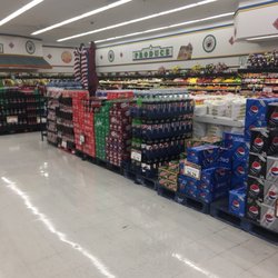 Piggly Wiggly - Drink display
