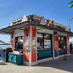 Drink stand at Santa Cruz Beach Boardwalk