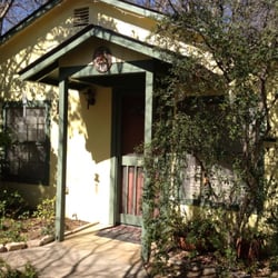 2 Wee Cottages Bed and Breakfast - Front of My Little House