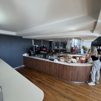 Lufthansa First Class Lounge - Airport Lounges Near Me - Jamaica, New York