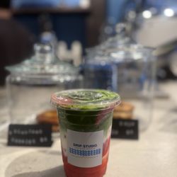 Drip Studio - Strawberry matcha hojita