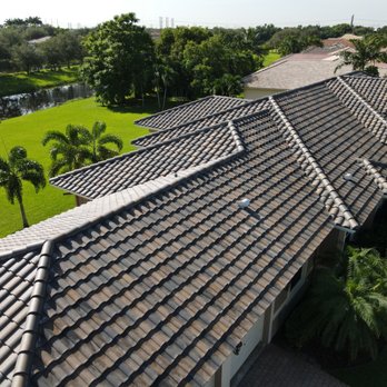Top Seal Services Corp - a view of a roof - Roofing Near Me - Miami, Florida Top Seal Services Corp - a view of a roof - Roofing Near Me - Miami, Florida