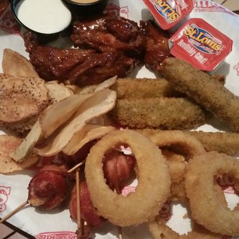 St. Louis Bar & Grill - Perfectly fried appetizers! - Sports Bars Near Me - Ottawa, Ontario