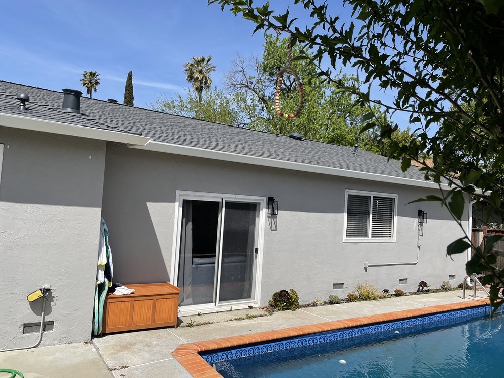 Slide of V Mendoza Roofing