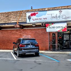 Touch Of Roses Visalia Florist