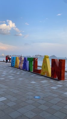 Del Malecón by null