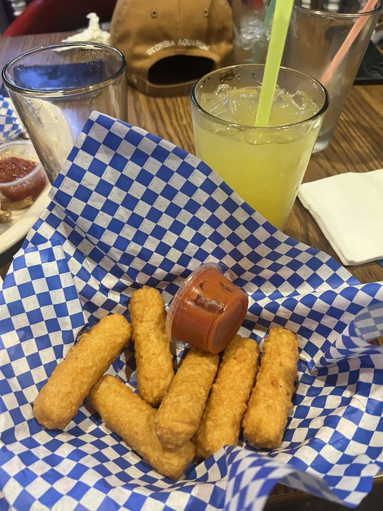 Social spots from Mingles Bar & Grill