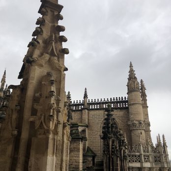 La Giralda - Landmarks & Historical Buildings Near Me - Seville, SE La Giralda - Landmarks & Historical Buildings Near Me - Seville, SE