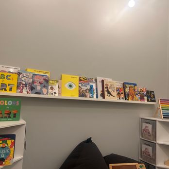 Contemporary Art Museum - Books in the kids area - Art Museums Near Me - Saint Louis, Missouri